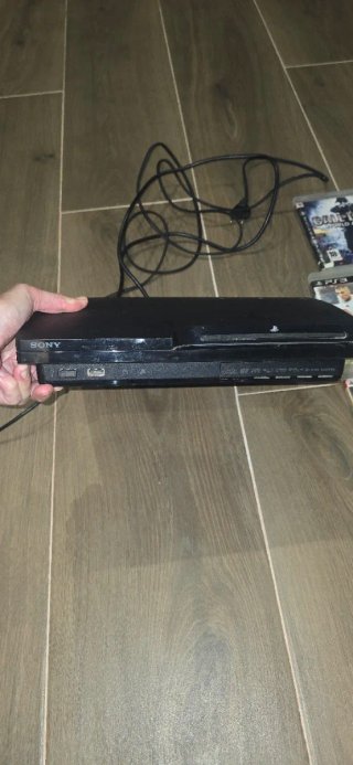Consola PS3 Slim Nera + 3 Controller + 16 Giochi