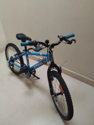 Bicicleta infantil azul
