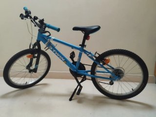 Bicicleta infantil azul