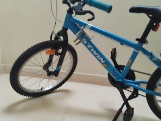 Bicicleta infantil azul