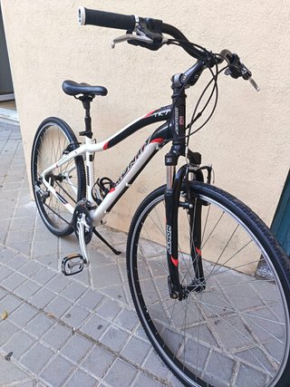 Bicicletta da trekking Monty TK7 bianca