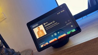 Amazon Echo Show 10 (3ª Gen) Schermo Intelligente