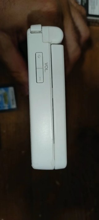 Nintendo DSi Blanca + 5 Juegos