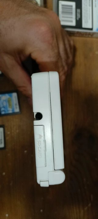 Nintendo DSi Blanca + 5 Juegos