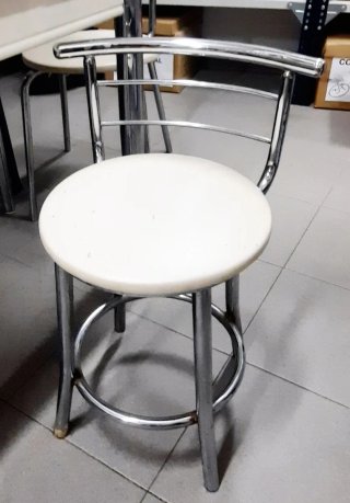 Mesa cocina con 2 sillas y taburete