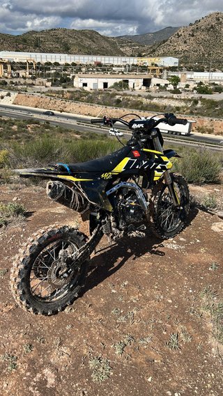 Pit Bike IMR 140cc Motocross Negra y Amarilla