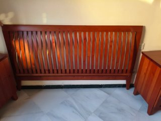 Cabecero de cama de matrimonio de madera