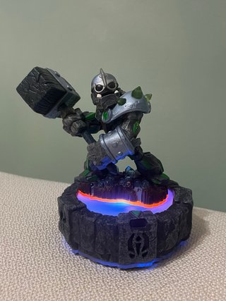 Skylanders Giants Crusher Personaggio Giocattolo