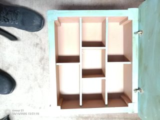 Mesita joyero antigua madera pintada
