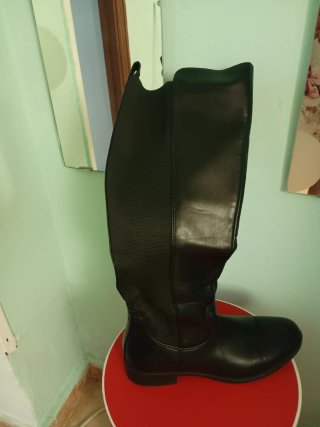 Botas altas negras talla 39
