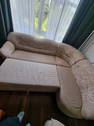 Sofá cama grande beige