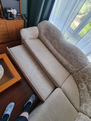 Sofá cama grande beige