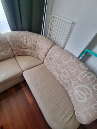 Sofá cama grande beige