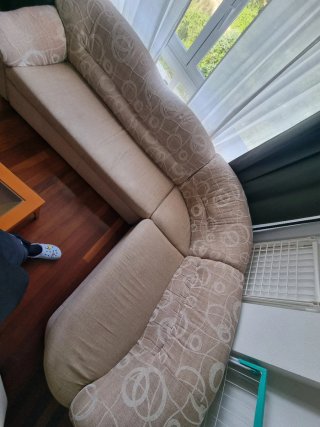 Sofá cama grande beige