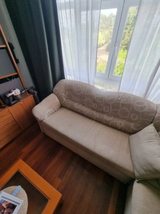 Sofá cama grande beige