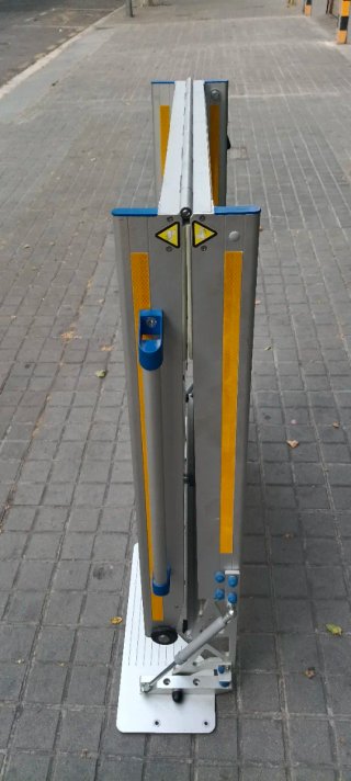 Rampa plegable hidráulica