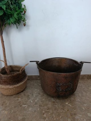 Calderone di rame antico
