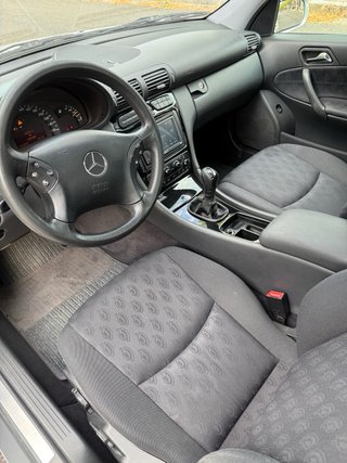 Mercedes-Benz Clase C 2003