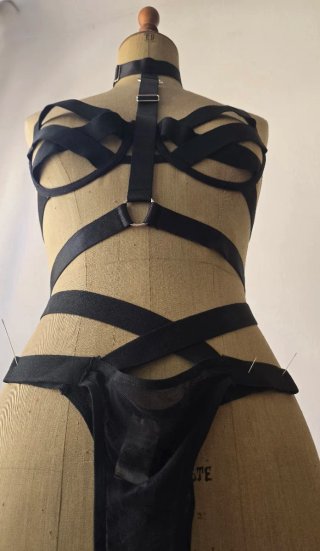 Lencería 3-pieces harness negro ajustable