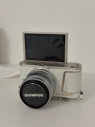 Olympus PEN E-PL10 + Objetivo M.zuiko 25mm F1.8