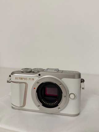 Olympus PEN E-PL10 + Objetivo M.zuiko 25mm F1.8