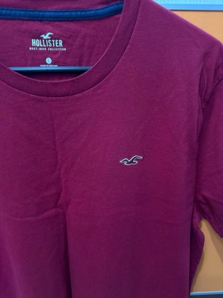 Camiseta Hollister Logo Granate Talla L