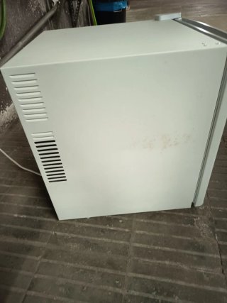 Nevera sobremesa Cecotec GrandCooler 46L