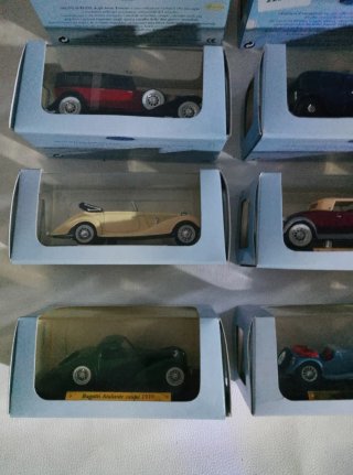 Collezione auto d'epoca in Metallo