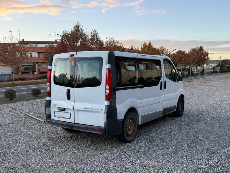 Opel Vivaro 2012 - foto 1