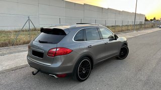 Porsche Cayenne 2012 Full Extras