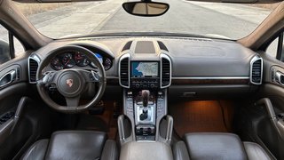 Porsche Cayenne 2012 Full Extras