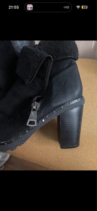 Botines negros con pelo
