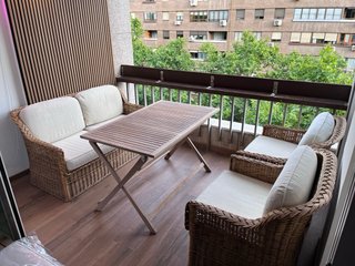 Conjunto de muebles terraza. sofa butacas y mesa