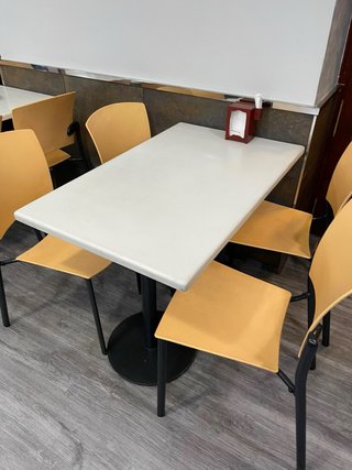 Mesa y 4 Sillas Hostelería