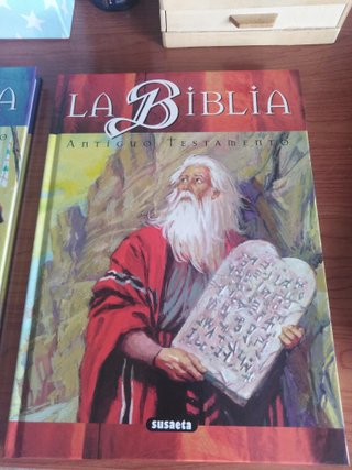 La biblia antiguo testamento y nuevo