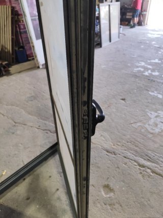 Puerta de aluminio para balcón