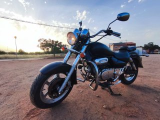 Hyosung Aquila 125 Negra