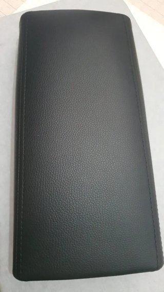 Reposabrazos Negro Cuero Coche