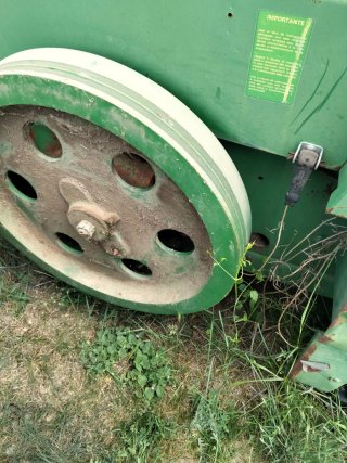 Empacadora John Deere 332