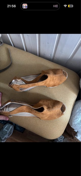 Cuñas Marrones Peep Toe
