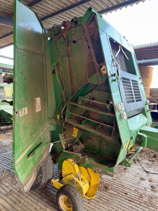 Empacadora John Deere 592