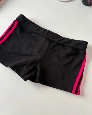 Pantalón corto Adidas negro y rosa