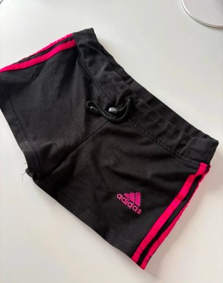 Pantalón corto Adidas negro y rosa