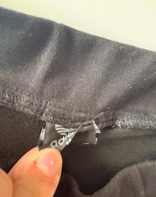 Pantalón corto Adidas negro y rosa