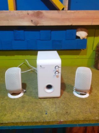 Altavoces Netway Blancos