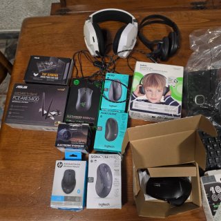 Lotto resi Amazon: Mouse, Tastiere, Cuffie ecc...