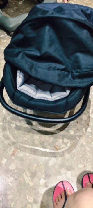 Silla coche bebé gris