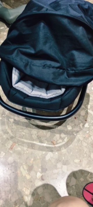 Silla coche bebé gris