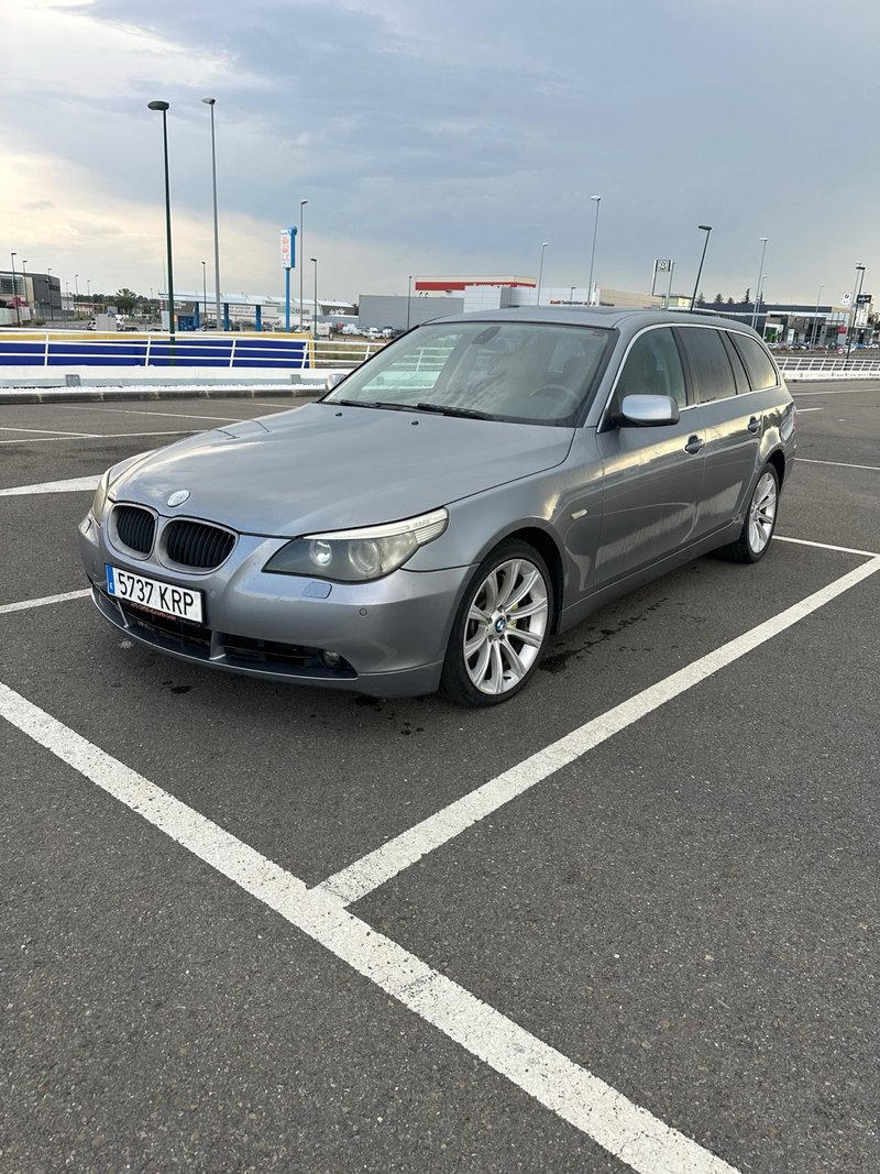 BMW Serie 5 2005 - foto 1