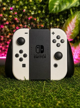 Nintendo Switch OLED Blanca (COMO NUEVA)